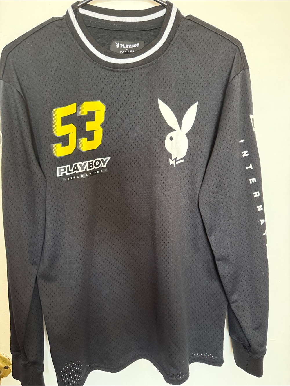 PLAYBOY Black Long-Sleeve Graphic Tee with Yellow 53